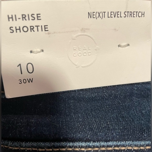 American Eagle Women’s Hi Rise Shortie Stretch Jean Shorts, size 10 - Picture 3 of 7